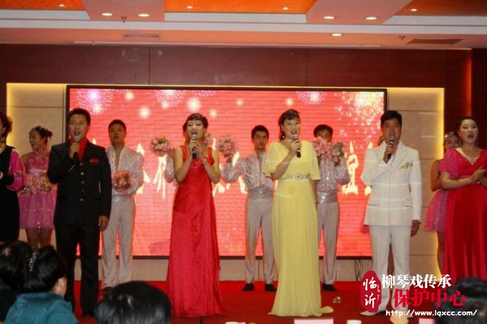 中心节目：歌伴舞《祖国你好》